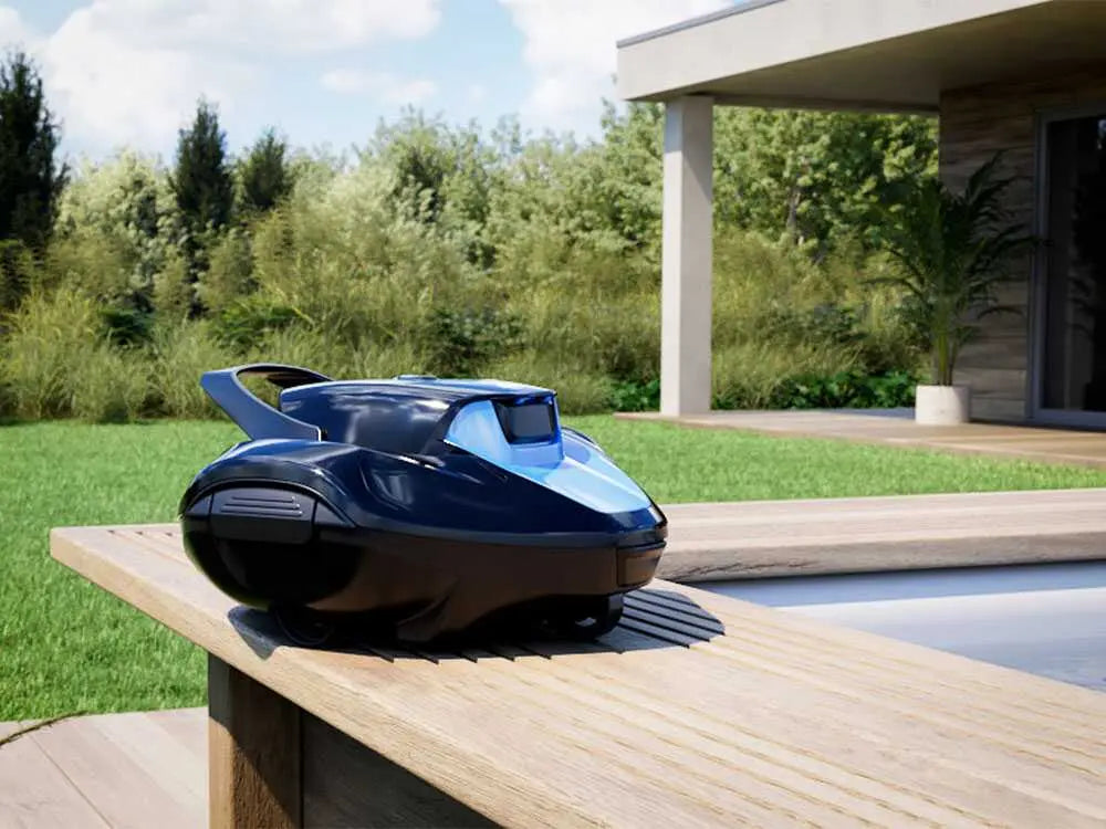 Robot de piscine à batterie GRE Moovo 90 sans fil avec autonomie 90 minutes, aspiration 5 m³/h, filtration 180 microns et nettoyage automatique du fond pour piscines jusqu’à 80 m².