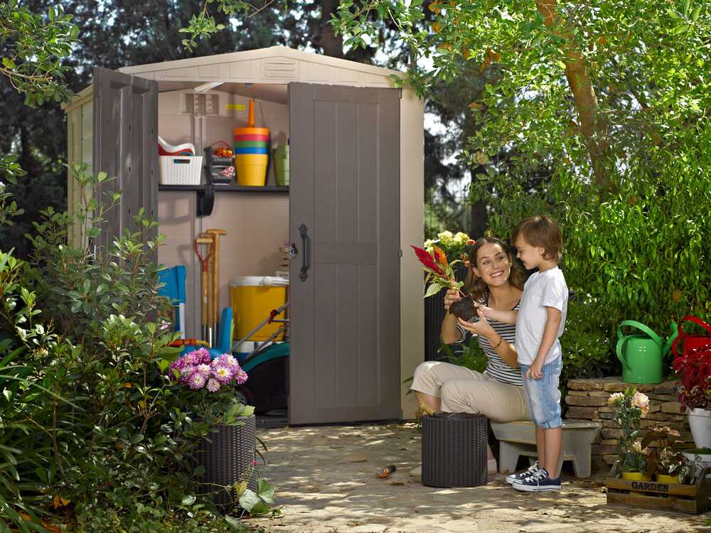 Abri de jardin - Keter Factor beige - Avec fenêtre latérale - 178x195.5x208 cm