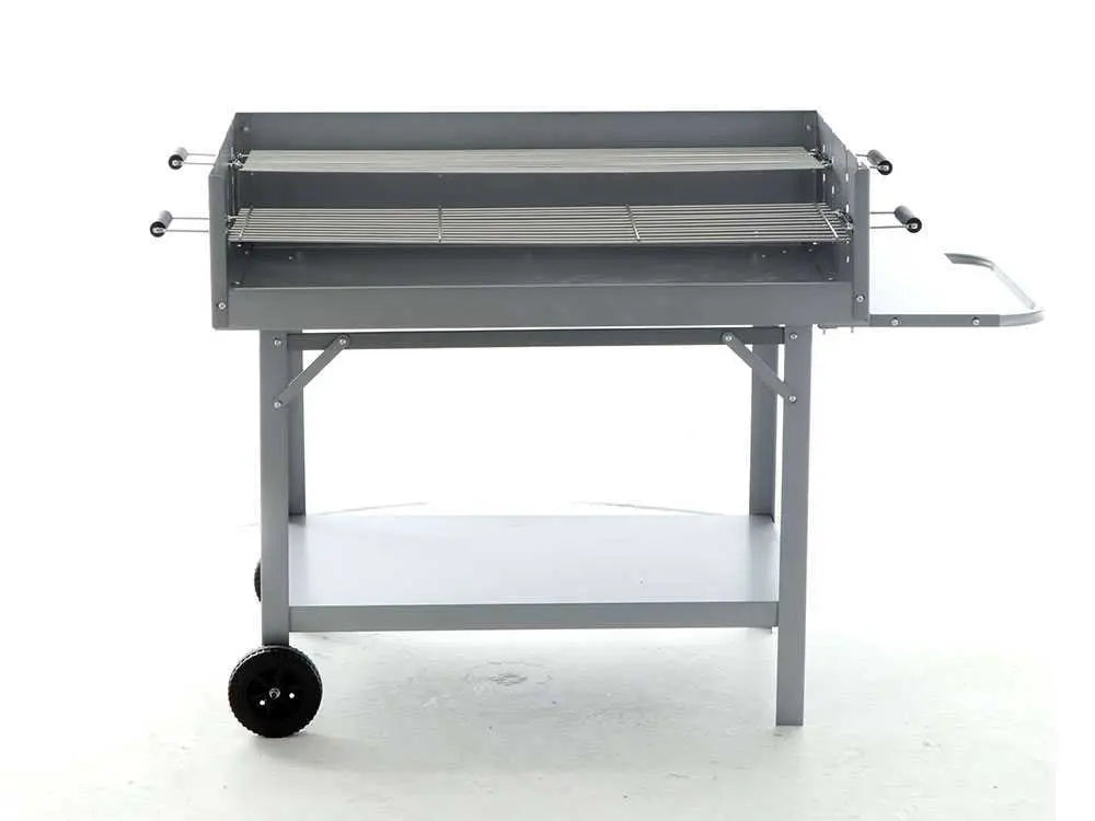 Barbecue à charbon RoyalFood CB 550S avec double grille inox réglable sur 5 hauteurs, surface de cuisson 5320 cm², tablettes de rangement et roues de transport. Idéal pour 21 à 45 personnes.